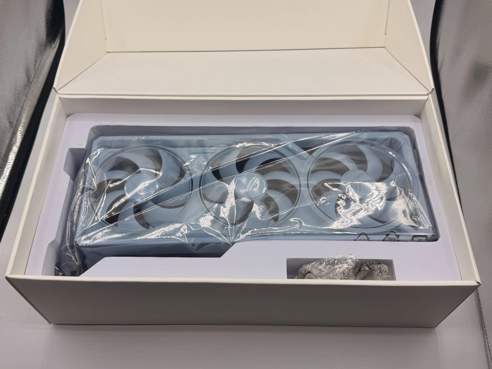 ASUS ROG Astral NVIDIA GeForce RTX 5090 32GB OC GDDR7 Graphics Car - Image 1