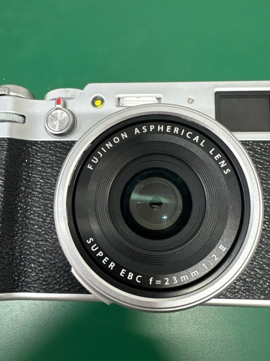 Fujifilm X100VI Digital Camera – (E16003632) Silver - Image 1
